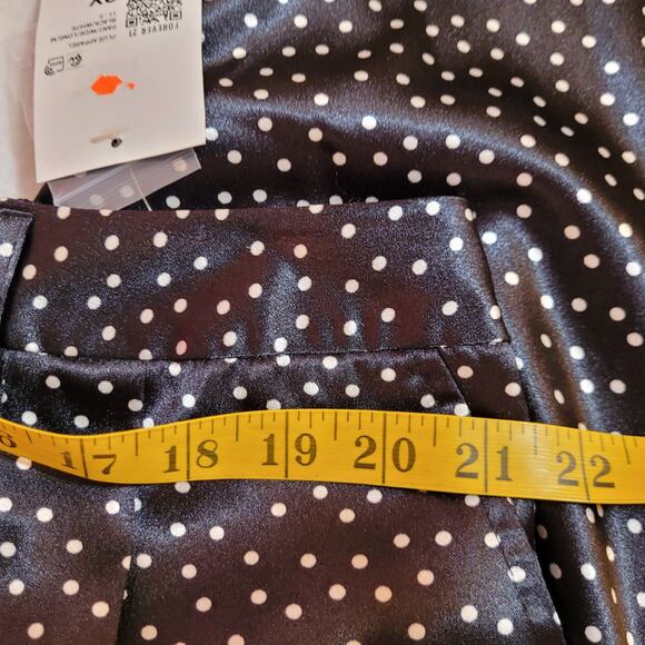 Forever 21 Pants 3X Black White Polka Dot Satin Elastic Waist Glam Flare Skater - Picture 4 of 9